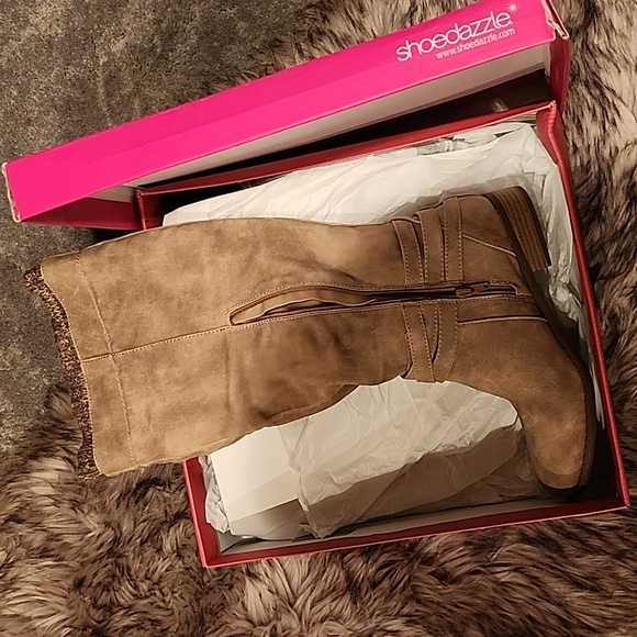 Boots - Picture 2 of 2